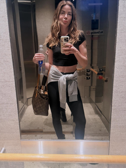 f71b952afff5ff577296c0b85ba7d85f