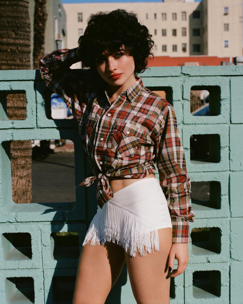 877272f432854a7554299928c038cd3a