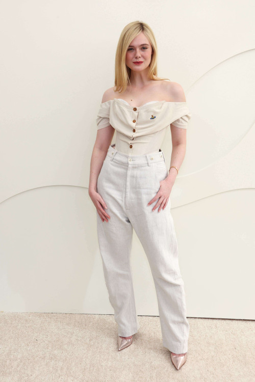 ccddd9d4eb529ef02e7a781de6016e57