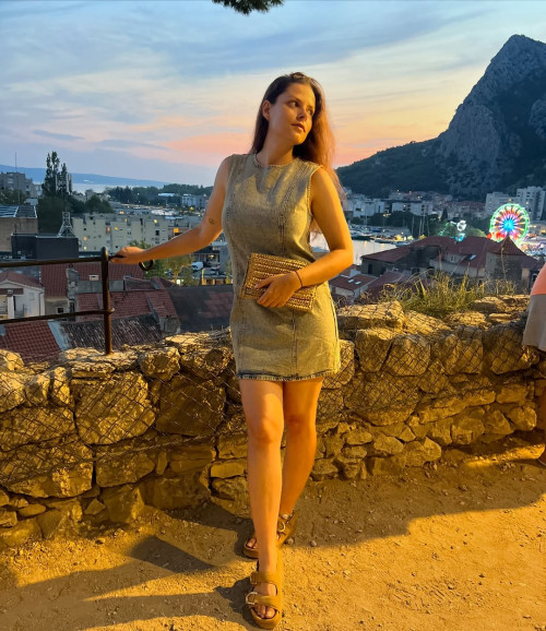 6ee69409ce97a57b9f3bbbec8d5d54cc