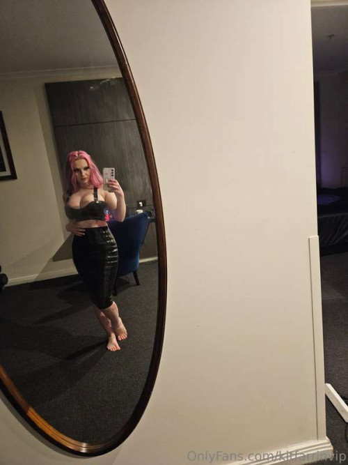 77edb7a18674d32597a9a259ed5d9c77