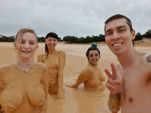 e439b047324ed09225addadd95d125e4