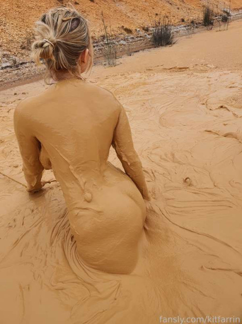 e90c5d2b5afda9b20e8b926cb18ca50d