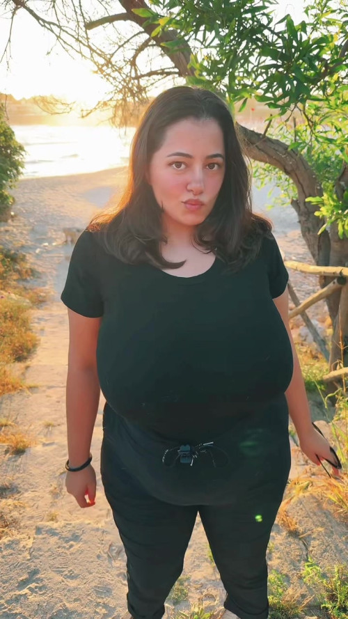 f90bc402cc382d5611b00d3758f9fa23