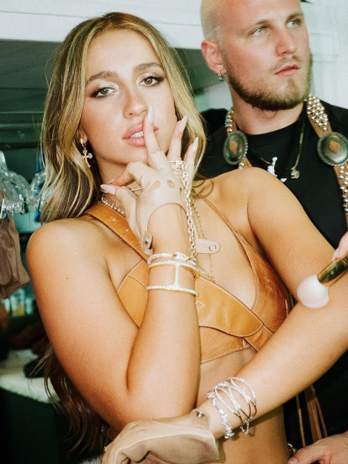 0489d89f41e03660c844fa26b1e93836