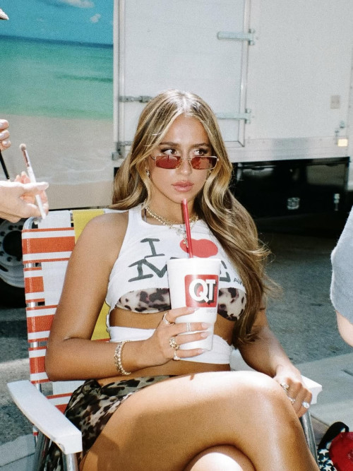 464439c6e959f0d11d6e2f83dd724b68