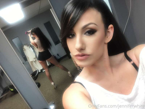 f984a92fcd6d2c9a47aff944efd9edad