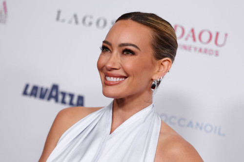 19fd349ab481d761b154bcd20774ae9f