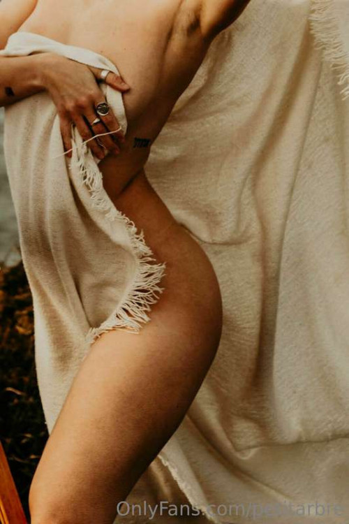 1370f121ba69366685584119d6ff4be6