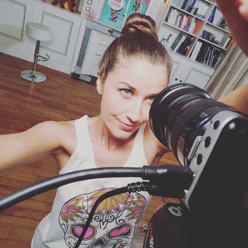 23e093f54f7b445c4d904deb54b9e69e