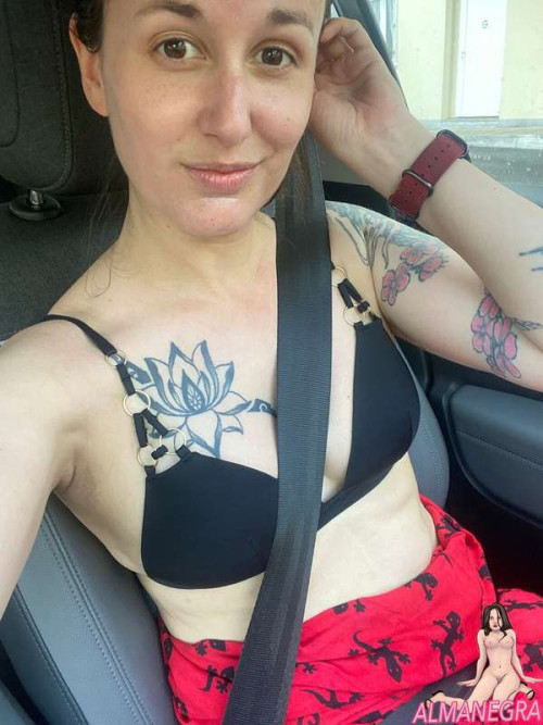 6b4fb53e3ecfff3323427ac9eca1260a