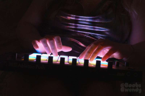 990e2efea7e052e45bcbb76df53747ad