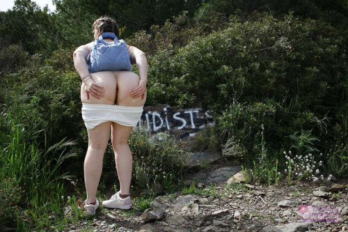 9d4a9dfc31cbcfbebccce53a11206357