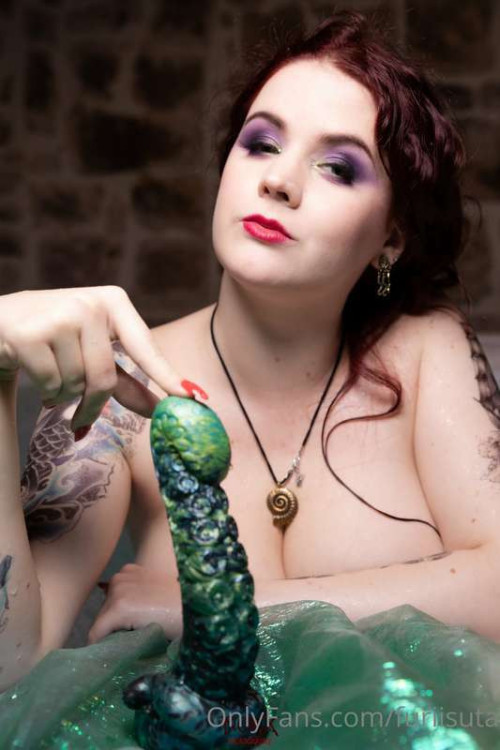 8d65bd706110297d8d73c02a6b4b77b9