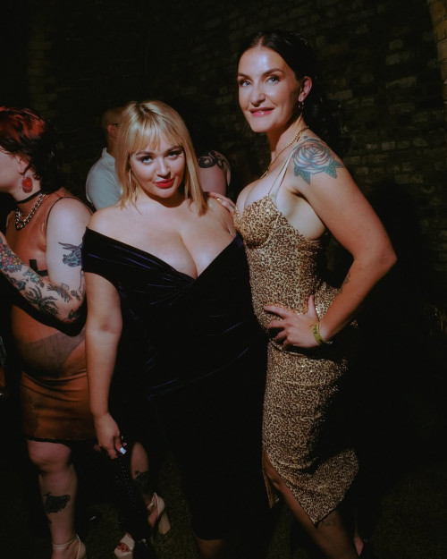 465a5875ff330de507d7a3e101c3fcf3