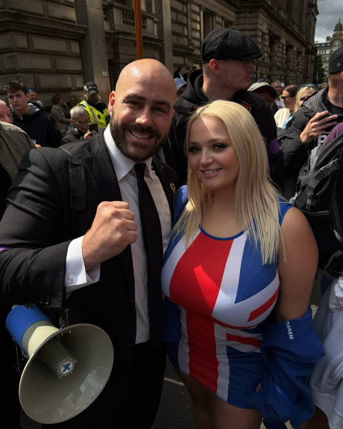 4ede806aabaa3d8e8c3364a77e107e87