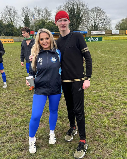 7adb00e25fcd29577134a74d5160c9fb