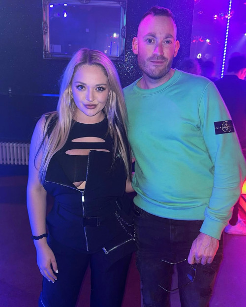 8d2bf2bc8fda6956a9bf9902d1e0cd4d