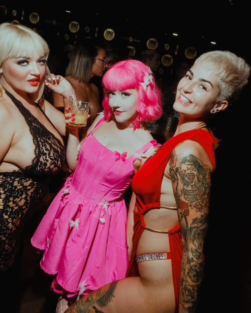 eba1877ebb0f45c8d116875cf7ec2994