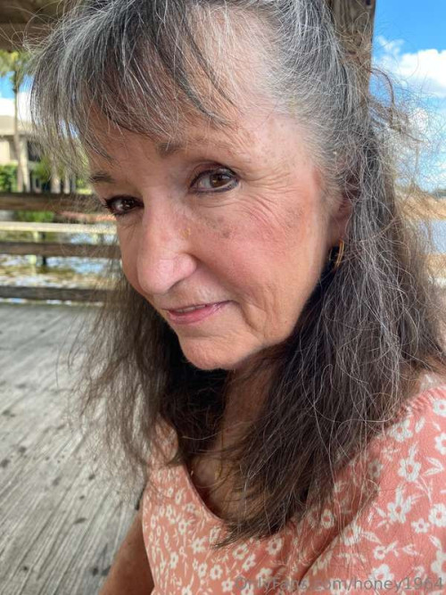 01de08e11cb6ed5c61e898bc9d1ed498