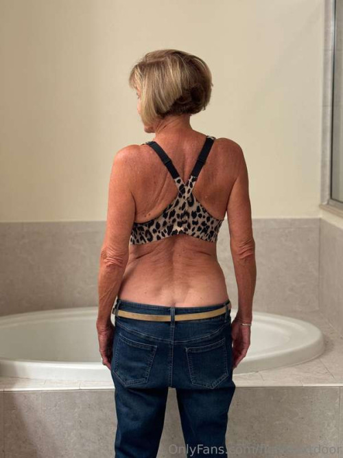 0daeb84596916b73c2d9e6bc67de774d