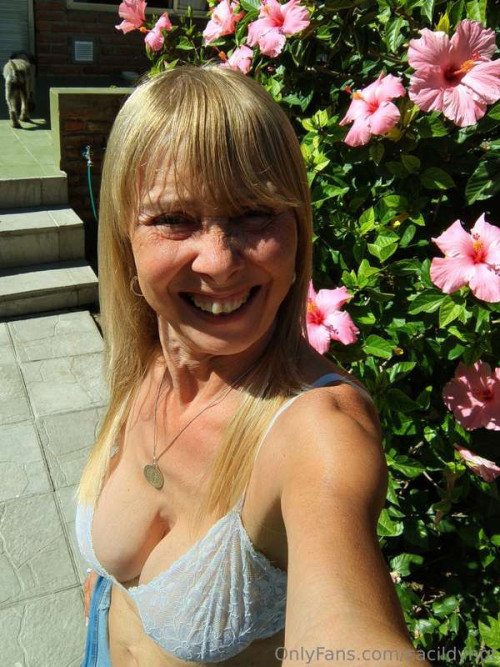 40331124da58ab3820d02a3dc6bbb088