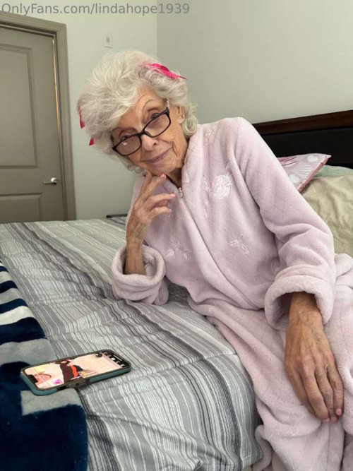 44d47cc611098dcce85876e9e7624d9f