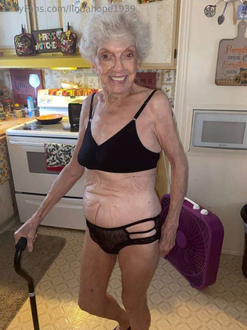 708b018e9f5f2a57a4ae7b66cea8674f