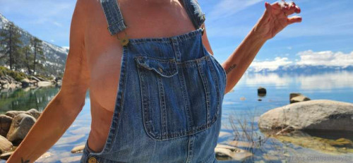 79fe845d00b2a141b96a86c37cb55edf