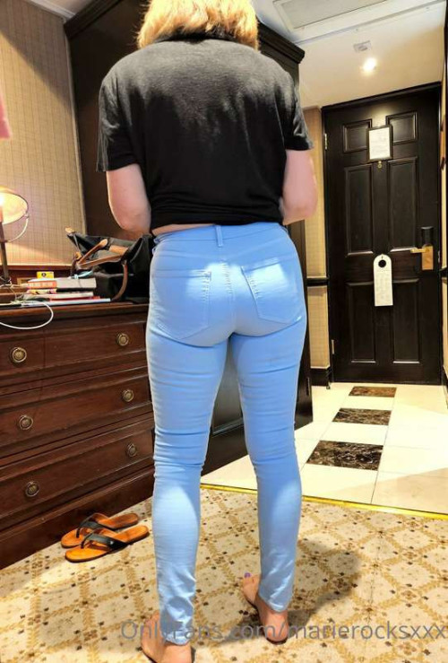 8229e93d73fbdfb9335fd795a30ffb0d