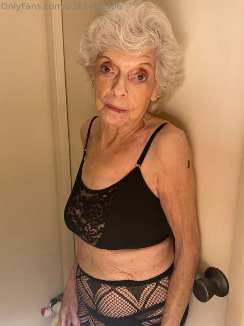 828188fab458e8c9ae46b3b06aa8dad2