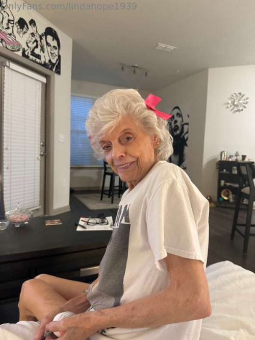 8d697ff1adefbbe28a2f9affffbbf9fc