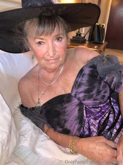 97d22618abd9b083df984e4c9ed2a4e3