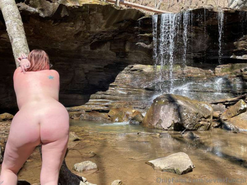 9b6a2d3404894fa5f64a5b3aec8fd7dc