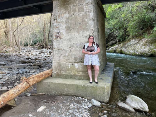 b933f52ccea29c31bde1fc439d87883c