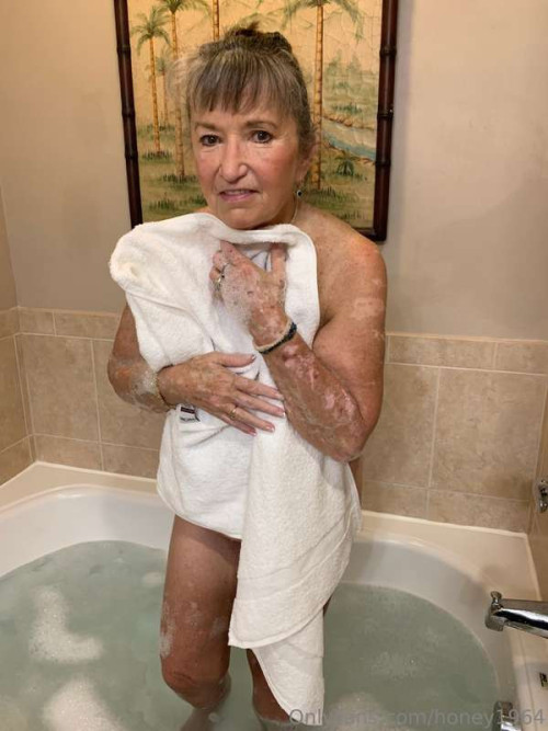 b9dbe6d93e341cbb2533af296aec73af