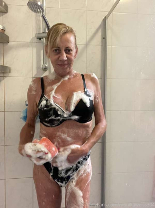 d2502cebba5eb01c6cf57a13a405eda4