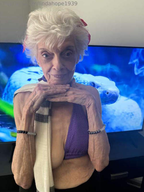 dfe23bccfea7a7496804a05af0833b64