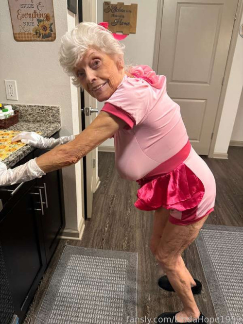 f2b3a25f70083b1e253a245eb328e1d1